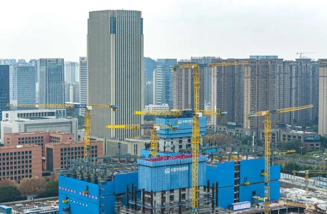 奋进“十五五”:这个建筑工地很“智慧”(图4)