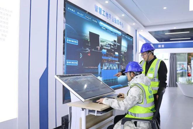 奋进“十五五”:这个建筑工地很“智慧”(图3)