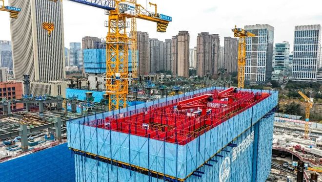 奋进“十五五”:这个建筑工地很“智慧”(图1)